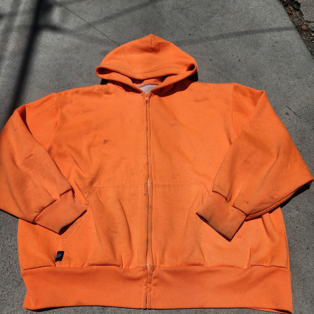 Vintage Orange Zip Up Sweater with Sporty Vibe